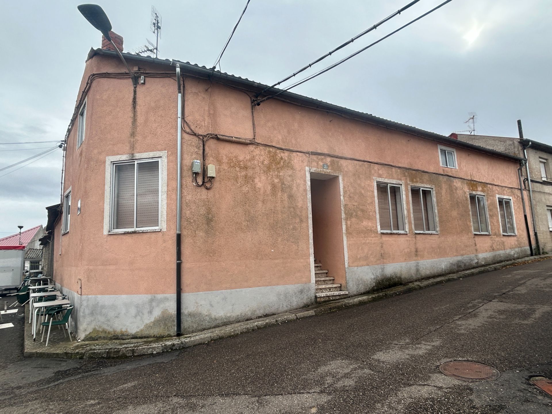 Vista exterior de Casa o xalet en venda en Cuéllar amb Calefacció, Jardí privat i Moblat