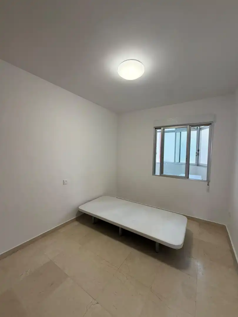 Schlafzimmer von Wohnung zur Miete in Benalúa - Babel