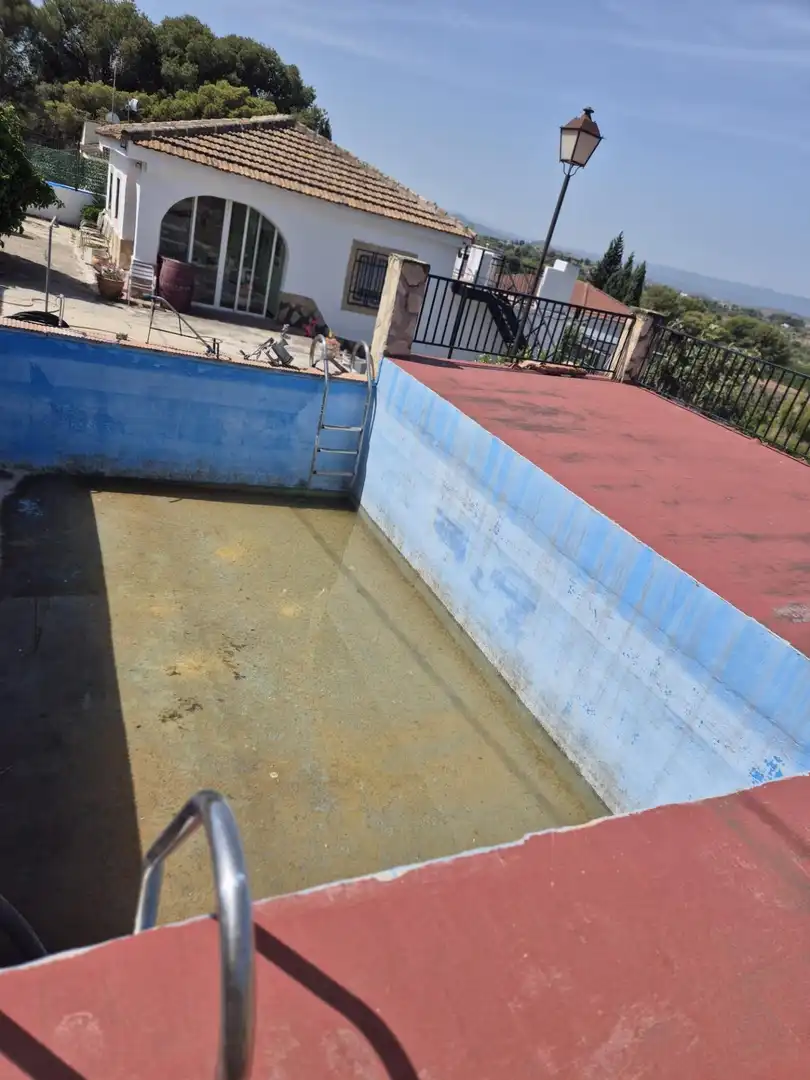 Piscina de Casa o xalet en venda en Llíria amb Terrassa i Piscina comunitària