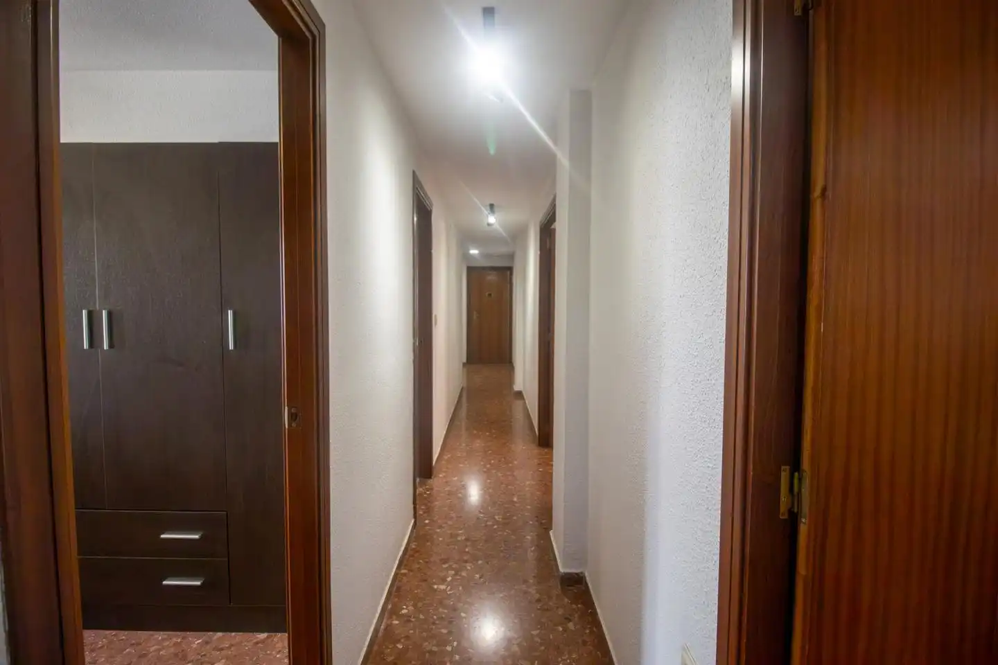 Flat for share in Valencia  with Air Conditioner and Furnished