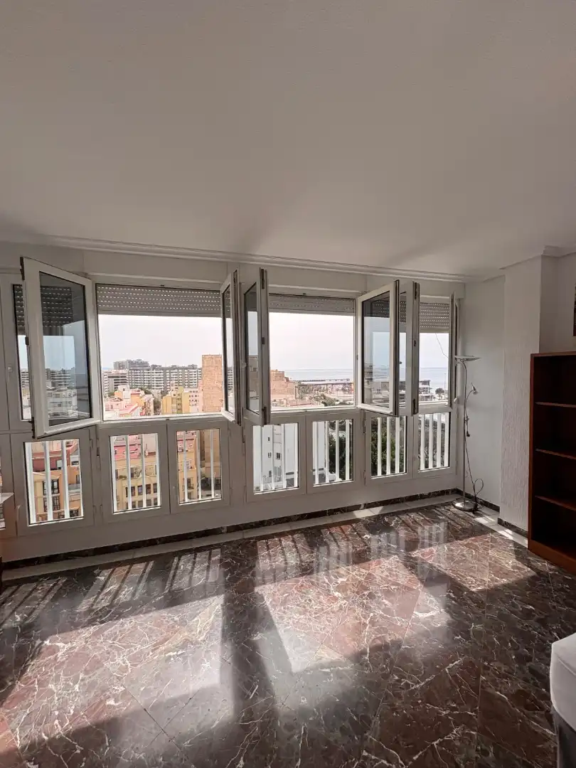 Flat for rent in Parque de Nicolás Salmerón, 11, Centro