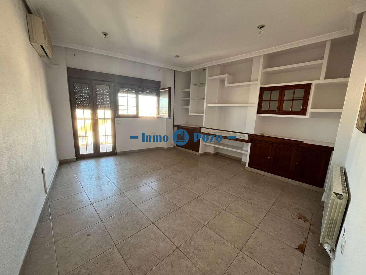 Wohnzimmer von Wohnung zum Verkauf in Almendralejo mit Klimaanlage, Heizung und Balkon