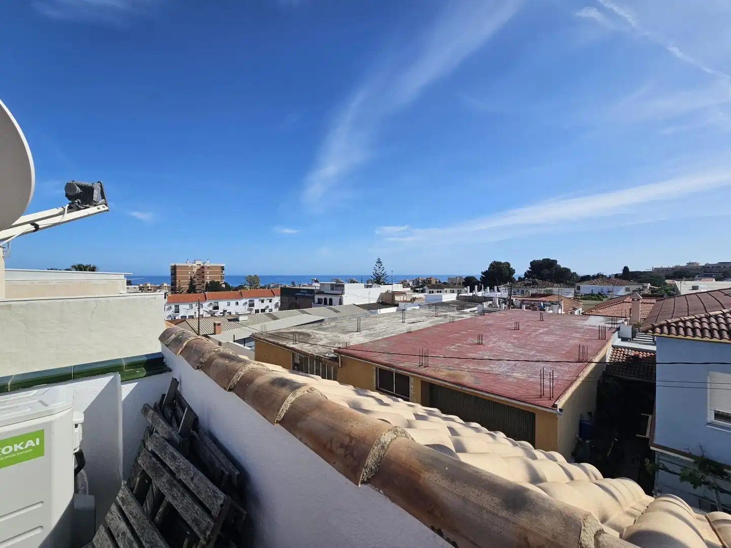 Vista exterior de Piso en venta en Torremolinos con Aire acondicionado, Terraza y Amueblado