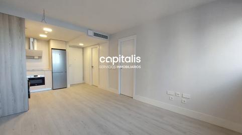 Foto 3 de Piso de alquiler en Juan Esplandiu, Estrella, Madrid