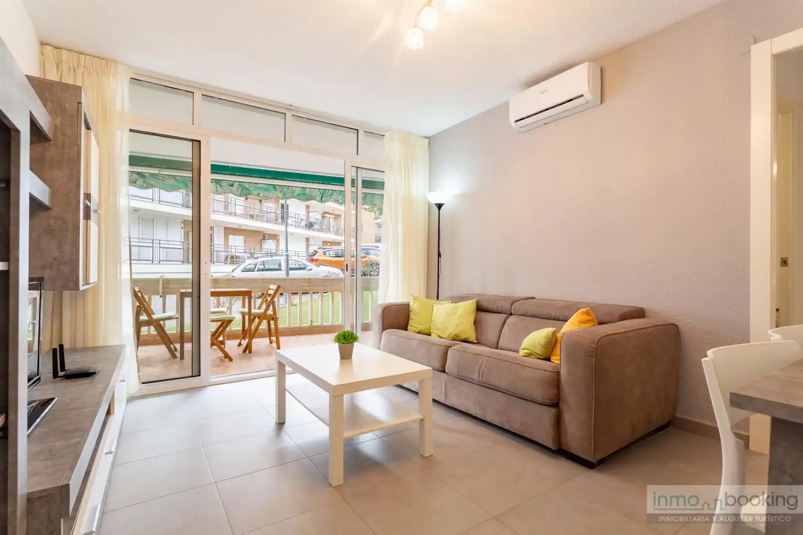Außenansicht von Wohnungen zum Verkauf in Salou mit Klimaanlage, Heizung und Terrasse