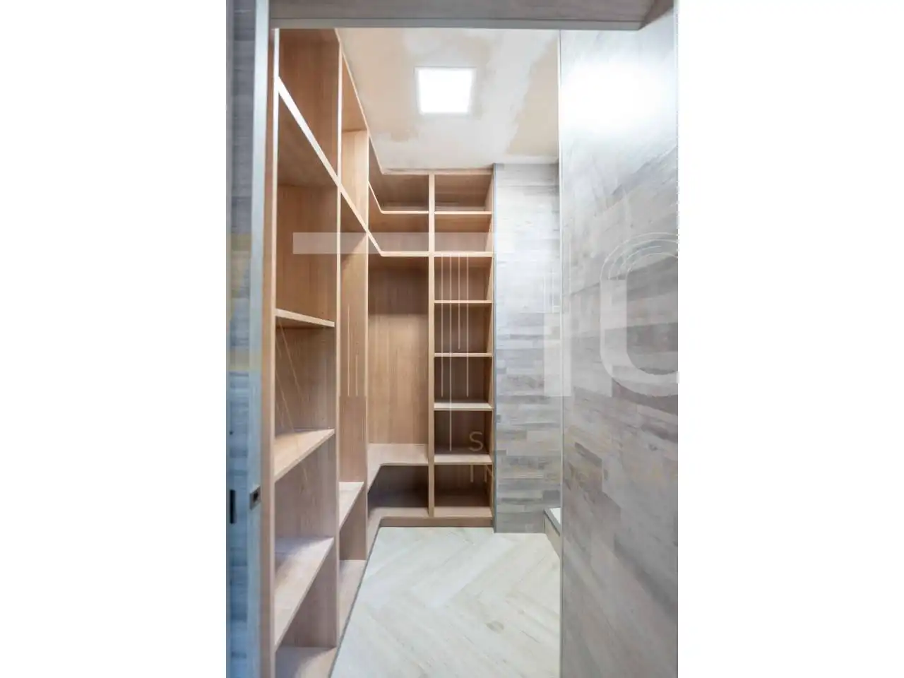 Flat for sale in Sabadell  with Air Conditioner