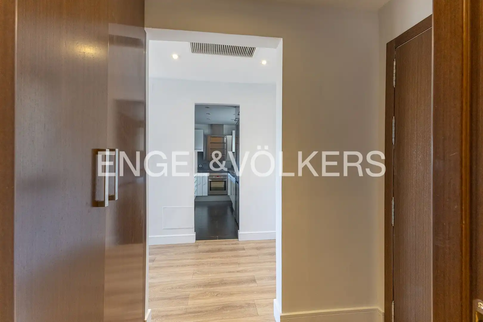 Flat for rent in Madrid  with Air Conditioner, Heating and Parquet flooring