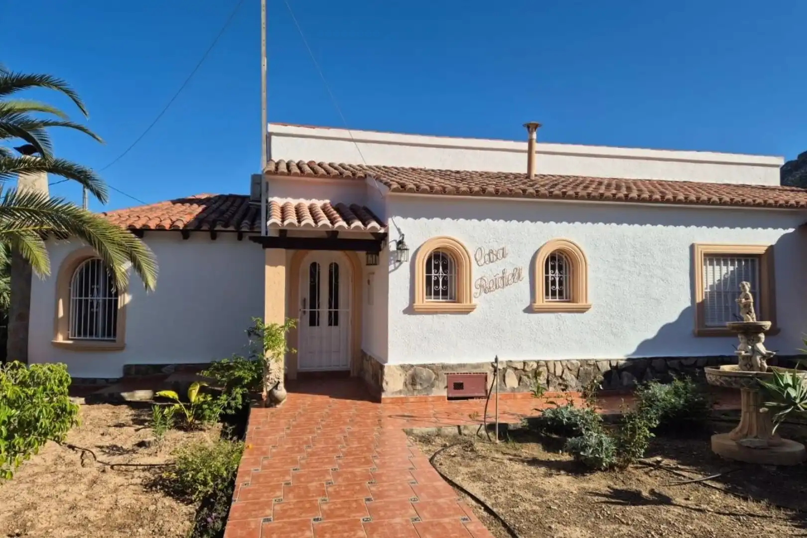 Casa con piscina en venta en Zona Pueblo