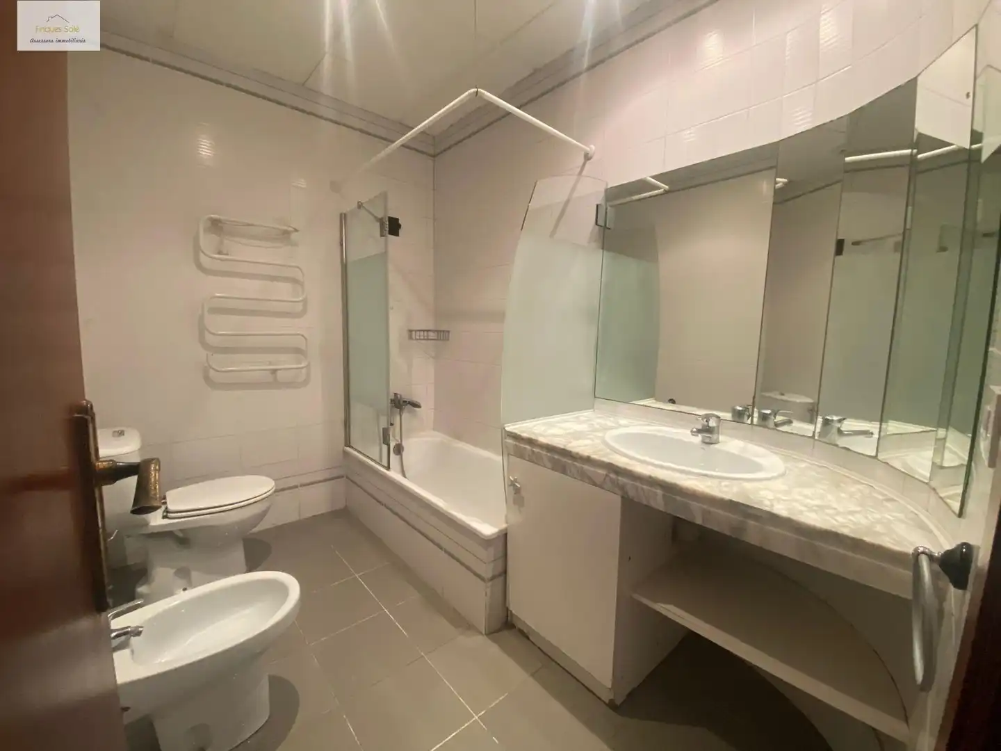Bathroom of Flat for sale in La Roca del Vallès