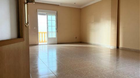 Foto 5 de Piso en venta en Avenida Primero Mayo, Don Benito, Badajoz