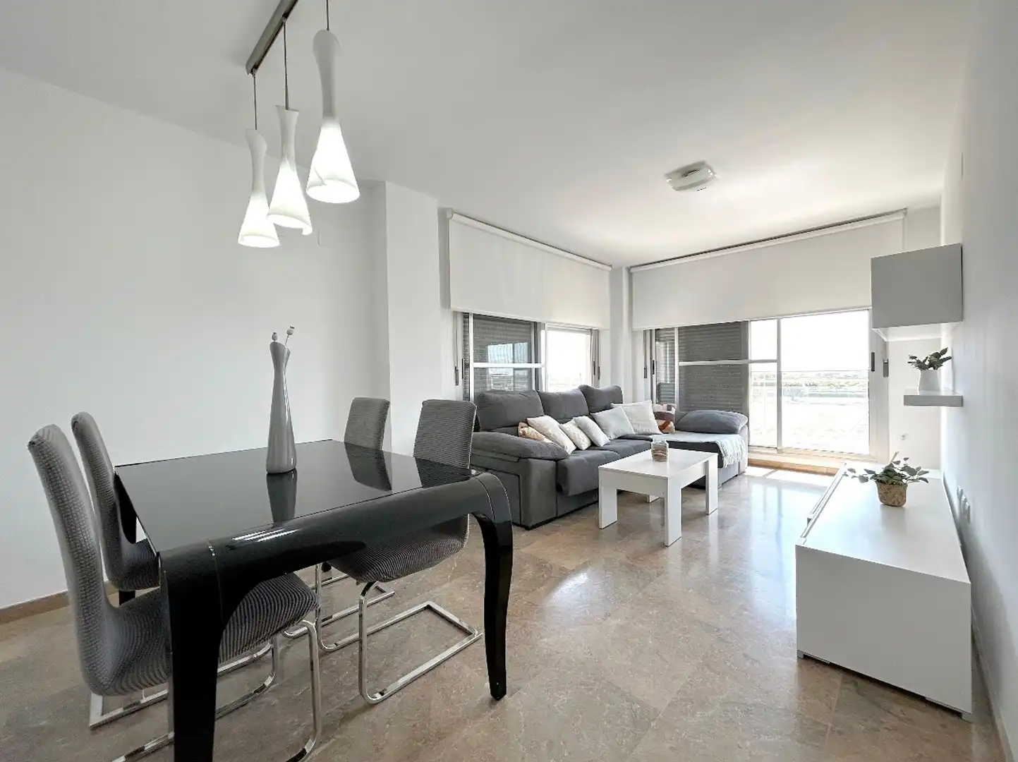 Appartamento con terrazza in affitto a Carrer de la Torreta 18, imagen 7