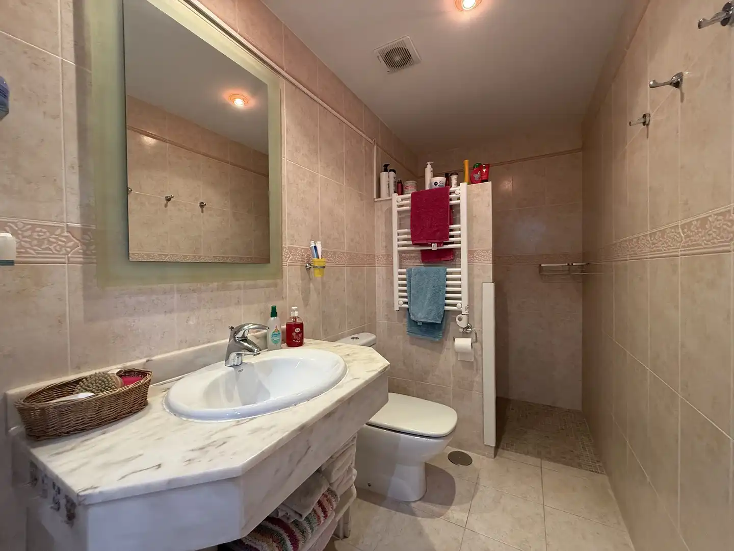 Bathroom of Apartments for sale in Altea