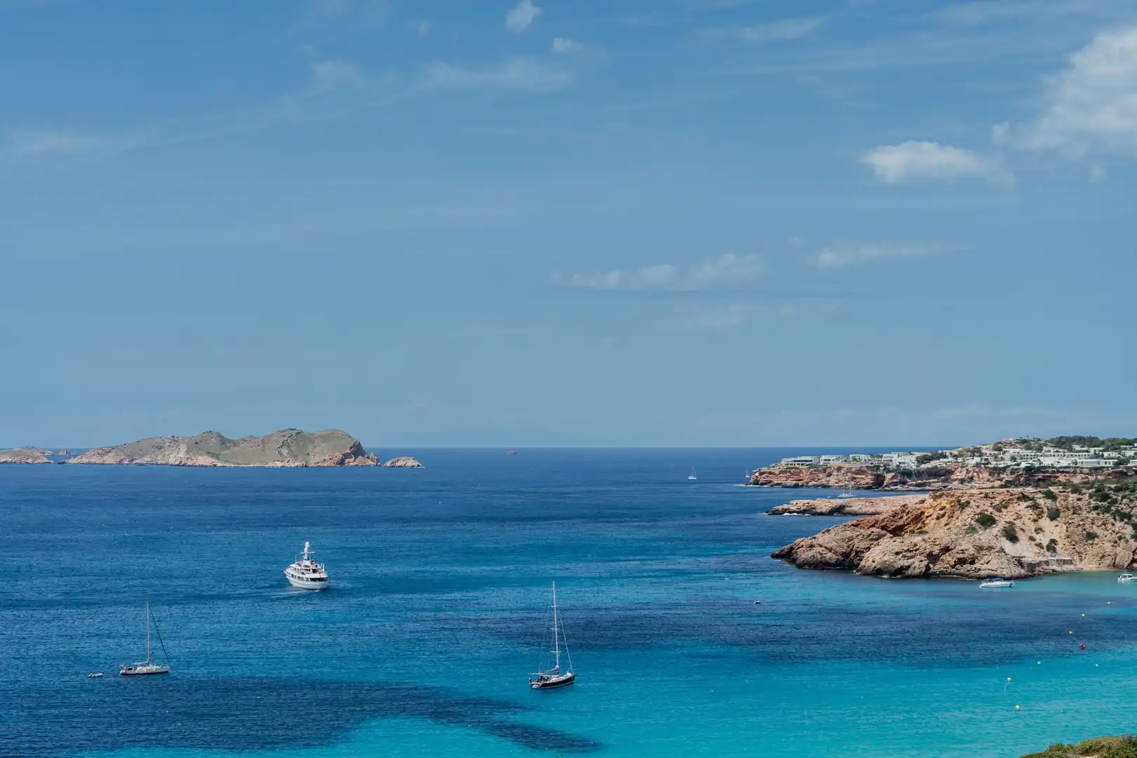 Casa aparellada amb terrassa en venda a Cala Vedella-Cala Tarida, imagen 17