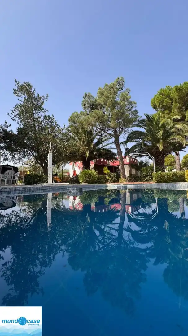 Country house with pool for sale in Lugar Diseminados