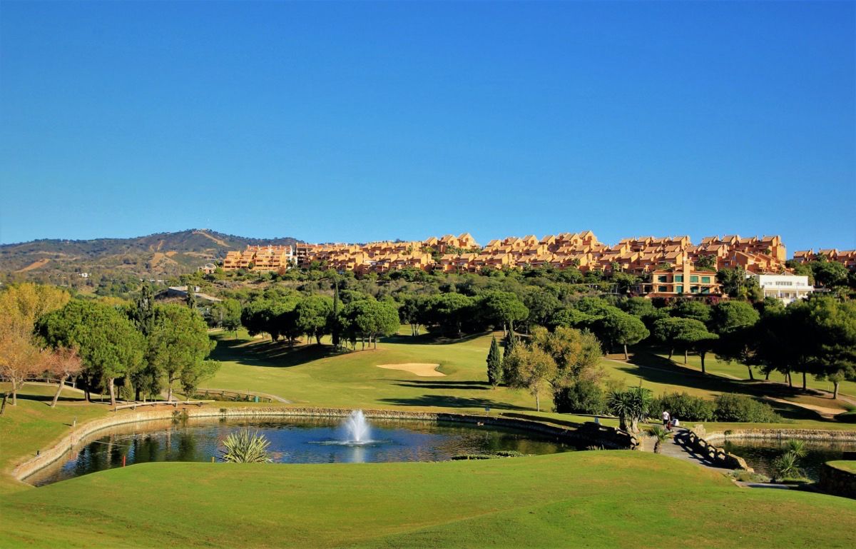 Vista exterior de Apartament de lloguer en Marbella amb Calefacció, Terrassa i Traster