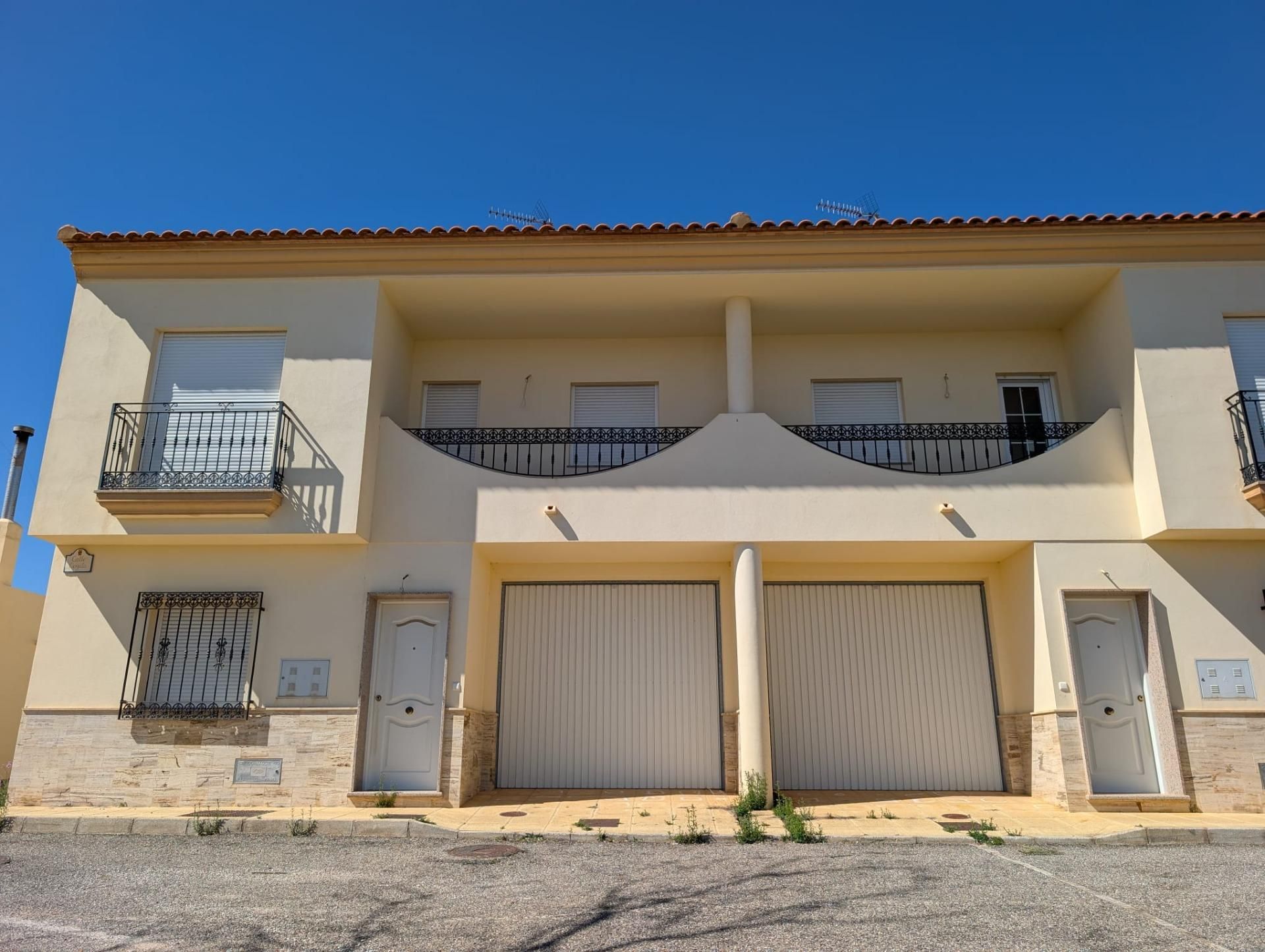 Casa adosada en venta en  COGILA, Oria