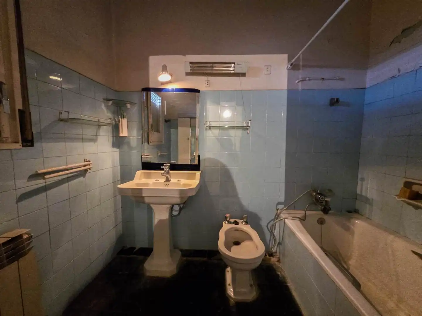 Baño de Casa adosada en venta en El Papiol con Calefacción, Jardín privado y Terraza