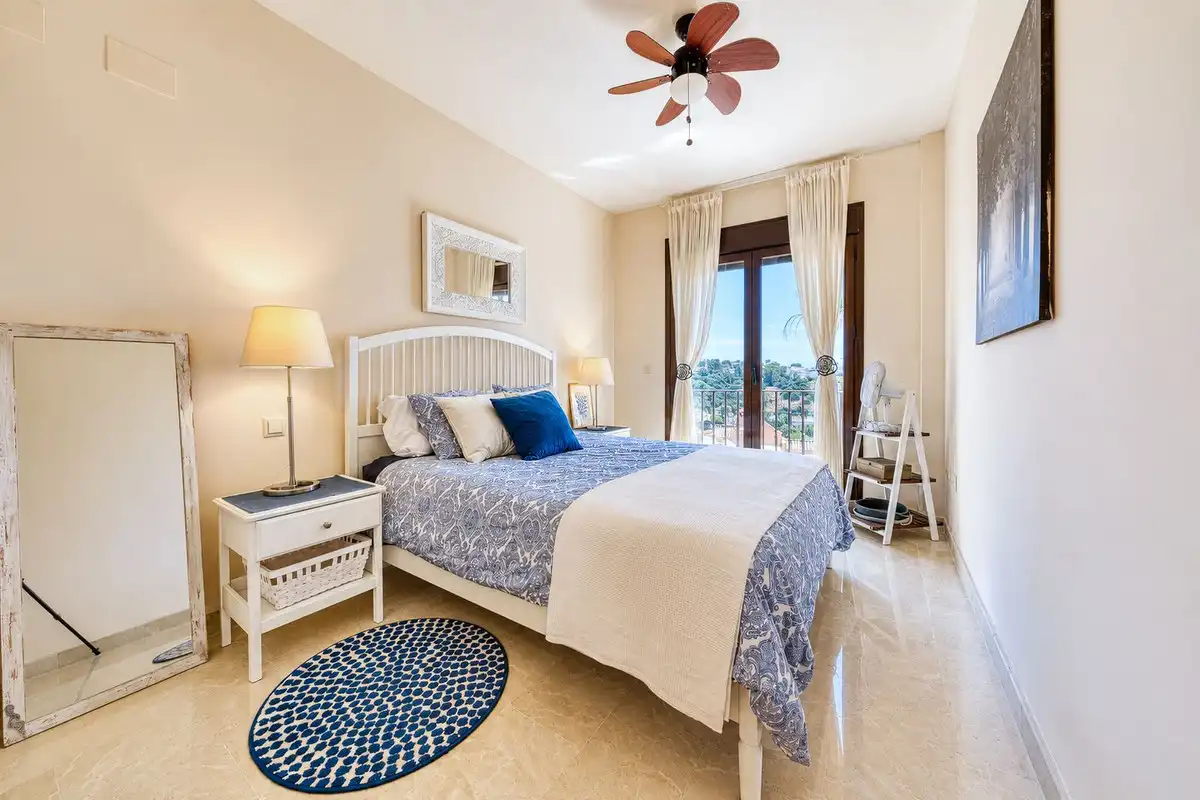 Habitación de Casa adosada en venta en Estepona con Aire acondicionado, Terraza y Alarma
