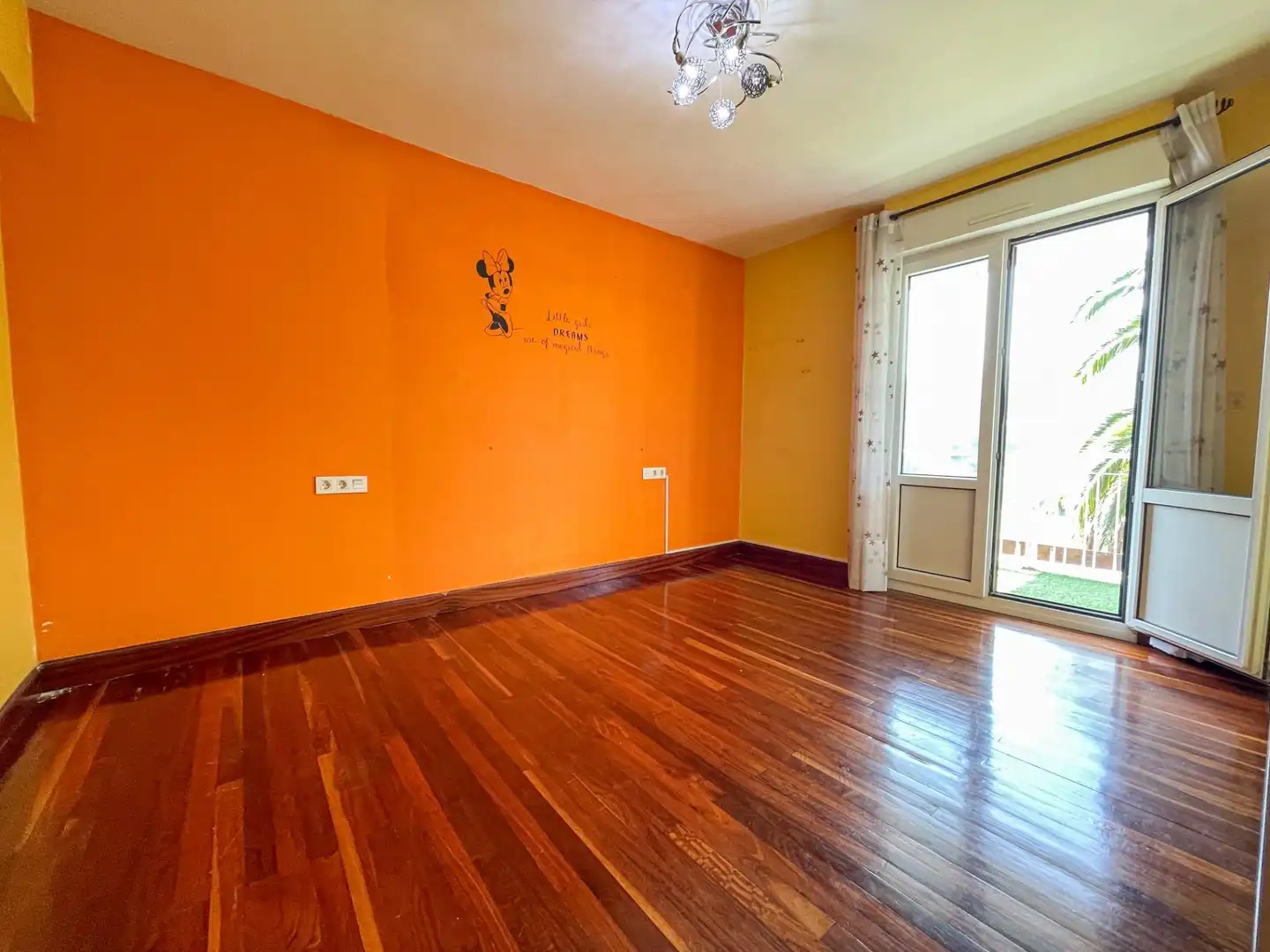 Living room of Houses for sale in Abanto y Ciérvana-Abanto Zierbena  with Heating, Private garden and Storage room