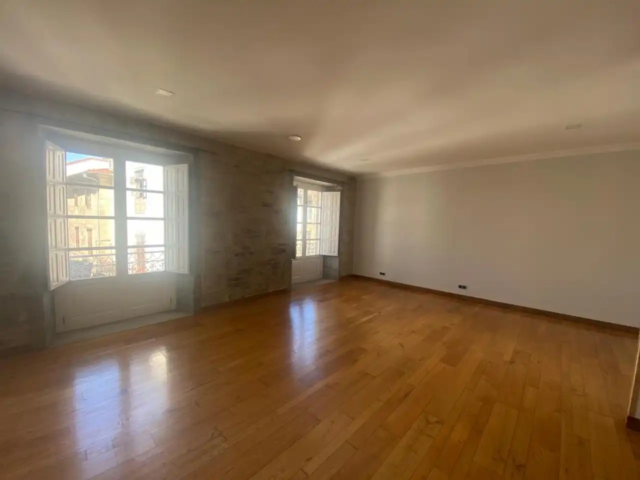Living room of Flat for sale in Santiago de Compostela   with Heating