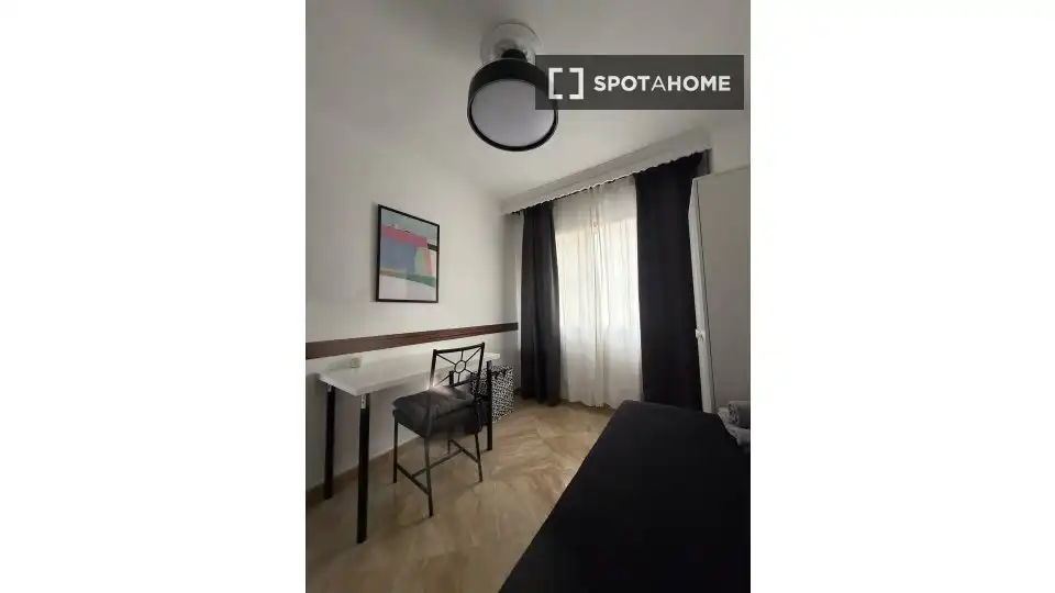 Habitación de Piso de alquiler en Málaga con Aire acondicionado, Calefacción y Amueblado