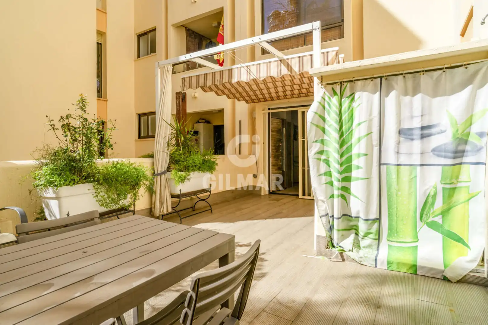 Terraza de Planta baja en venta en Estepona con Calefacción, Jardín privado y Piscina