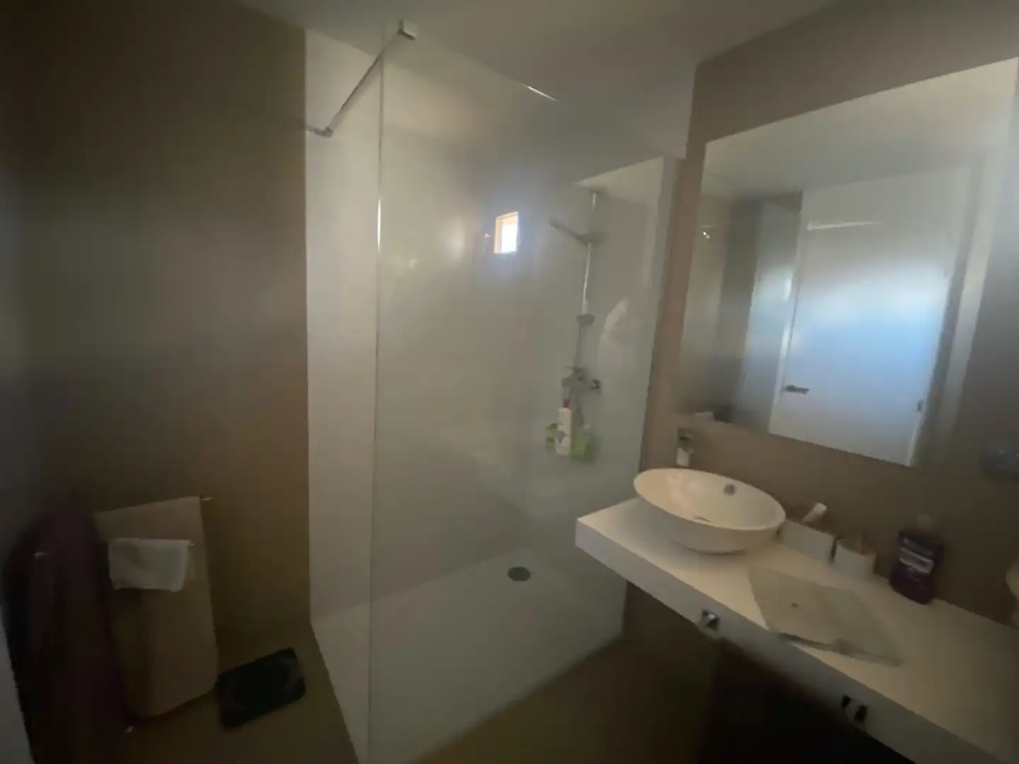 Baño de Apartamento de alquiler en Benidorm con Aire acondicionado, Terraza y Amueblado