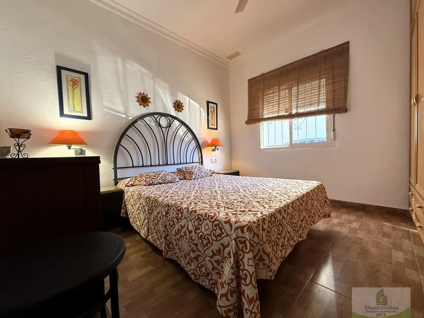 Dormitori de Casa adosada en venda en Bollullos Par del Condado amb Aire condicionat, Calefacció i Traster