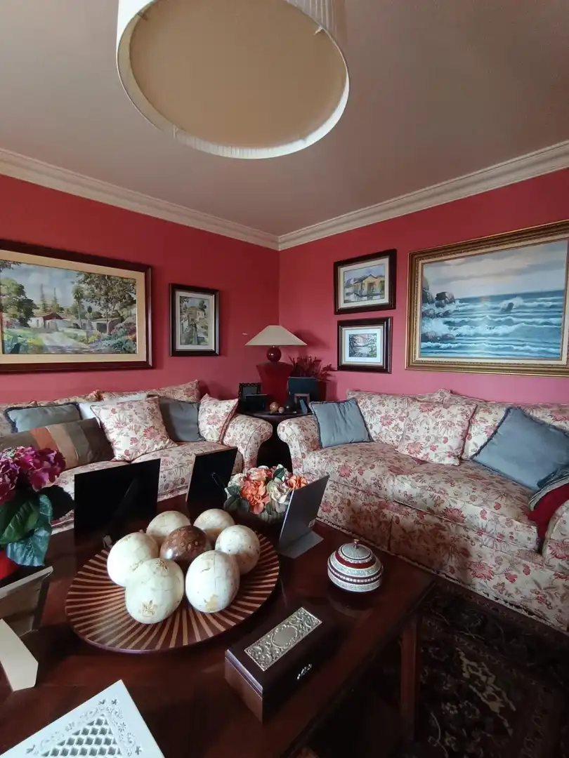 Sala d'estar de Casa adosada en venda en Las Palmas de Gran Canaria amb Jardí privat i Terrassa