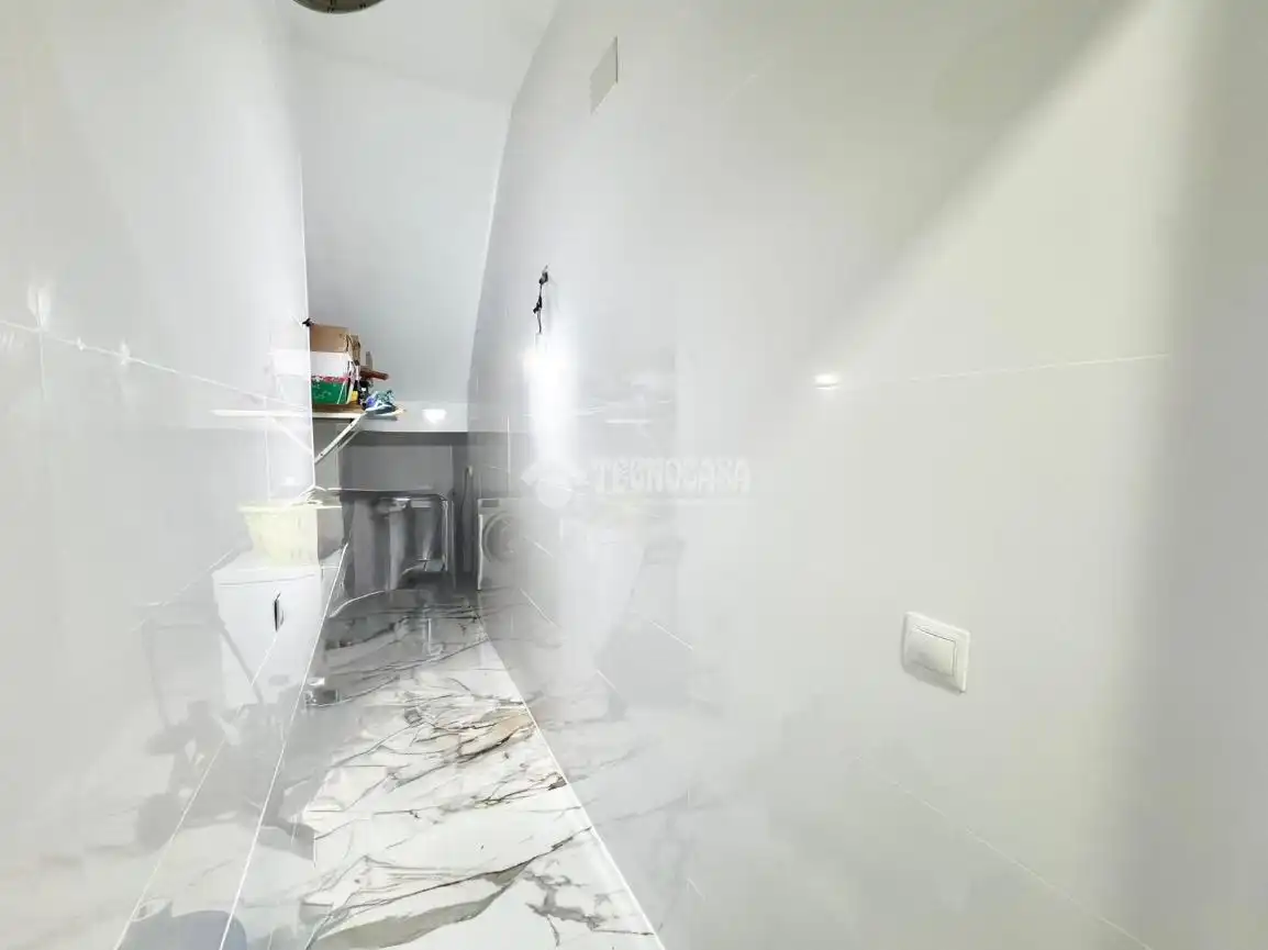 Bany de Casa adosada en venda en Almería amb Calefacció