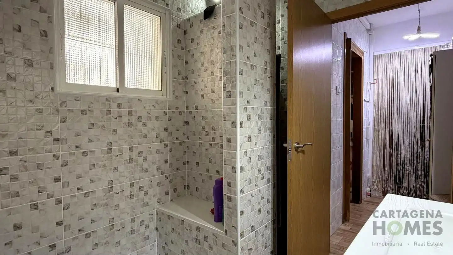 Badezimmer von Einfamilien-Reihenhaus zum Verkauf in Cartagena mit Abstellraum, Möbliert und Balkon