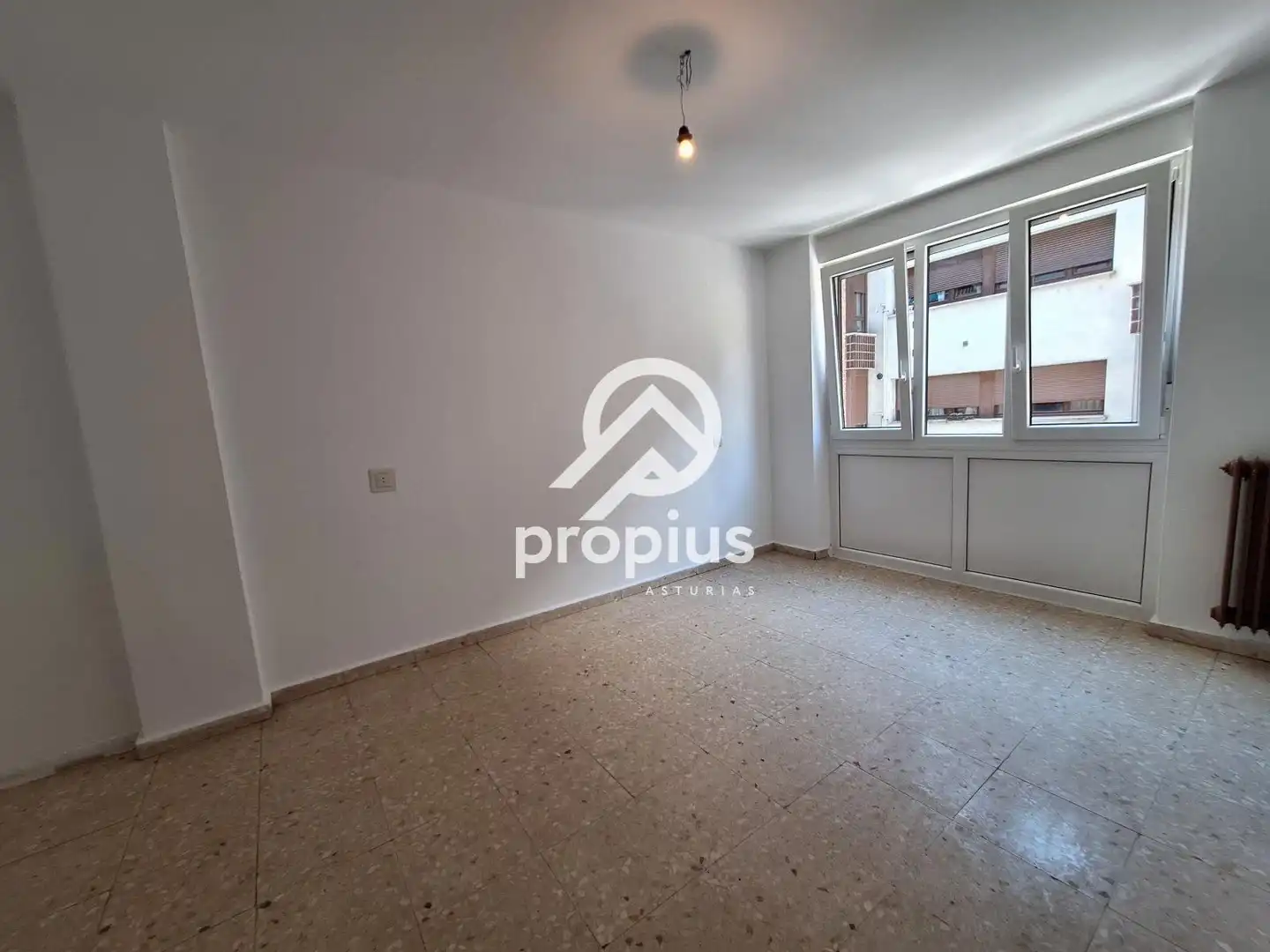 Piso en venta en Severo Ochoa, Parres