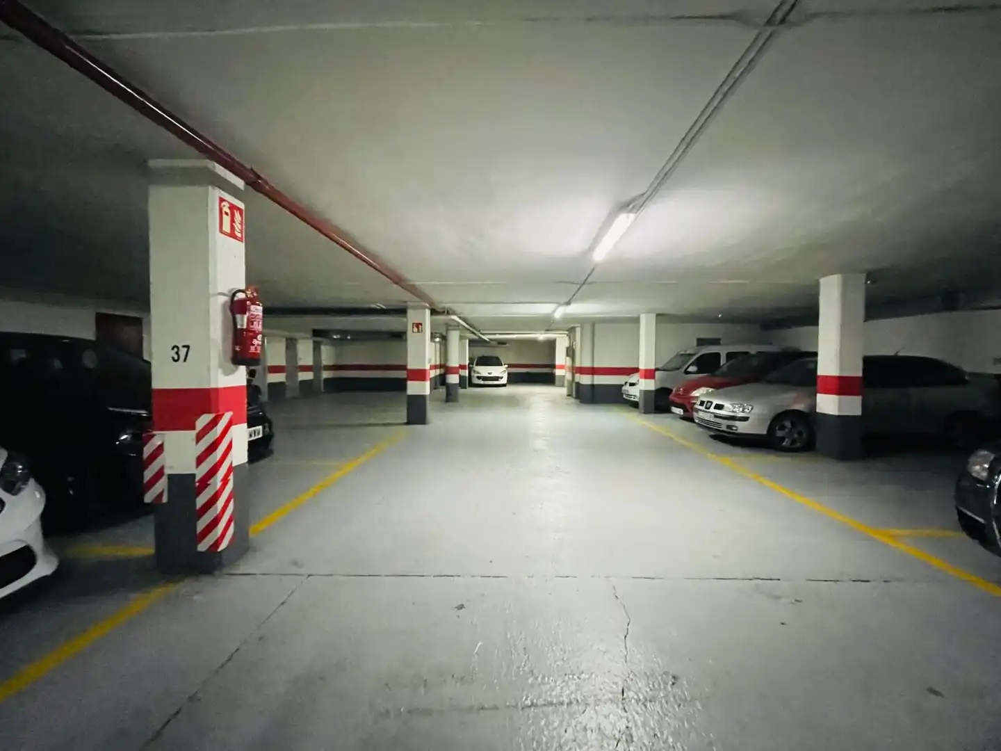 Parkplatz von Garage zum Verkauf in Zaragoza