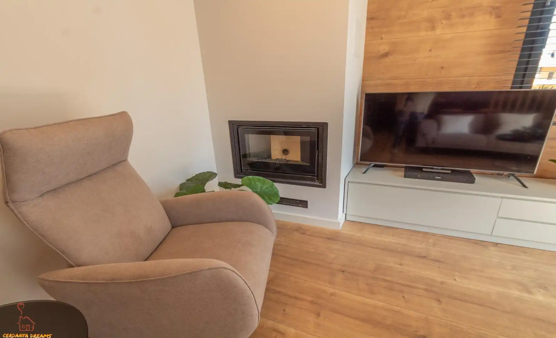 Living room of Flat for sale in Puigcerdà  with Heating, Parquet flooring and Storage room