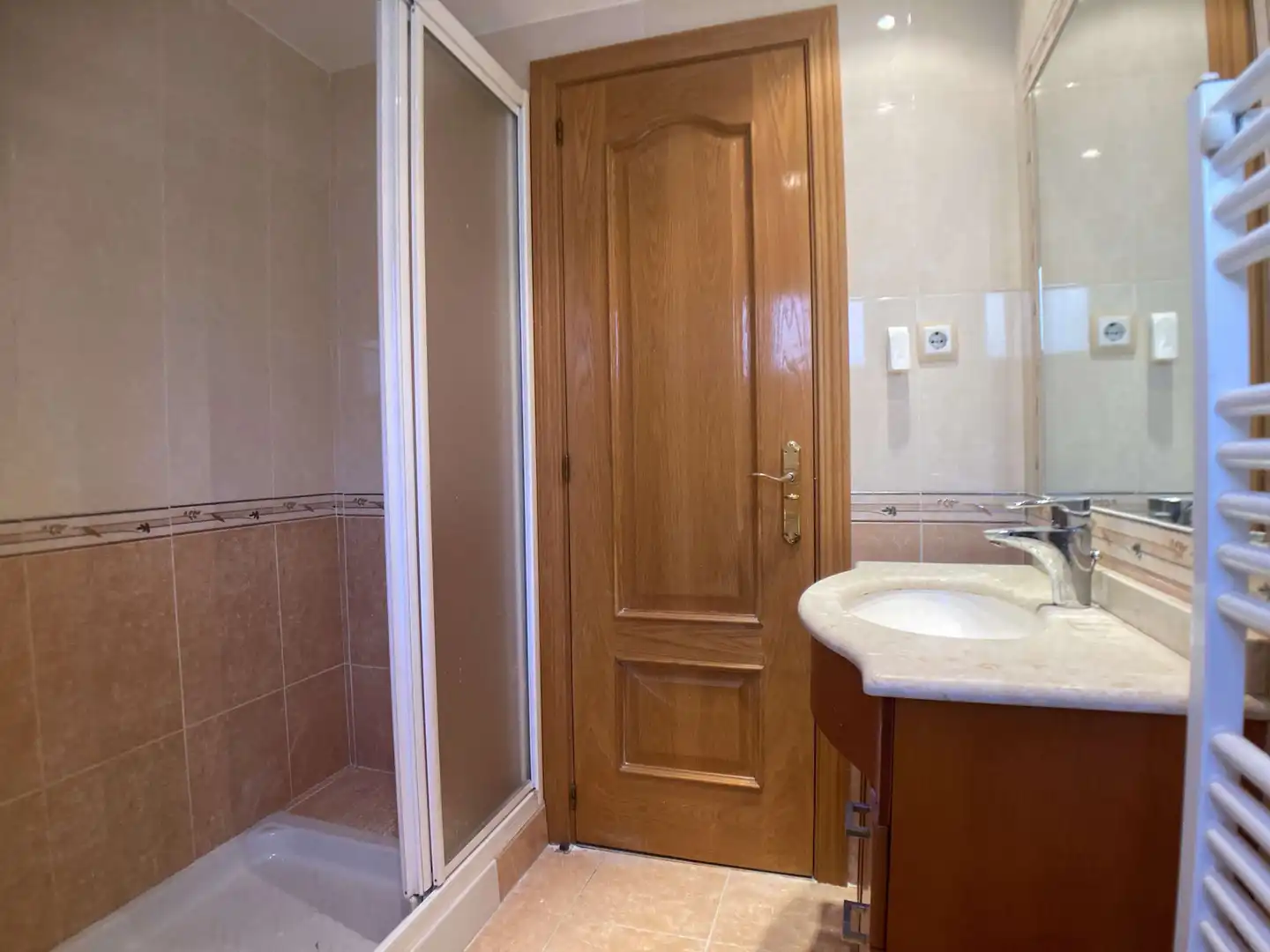Bathroom of Flat for rent in Móstoles  with Air Conditioner, Heating and Parquet flooring