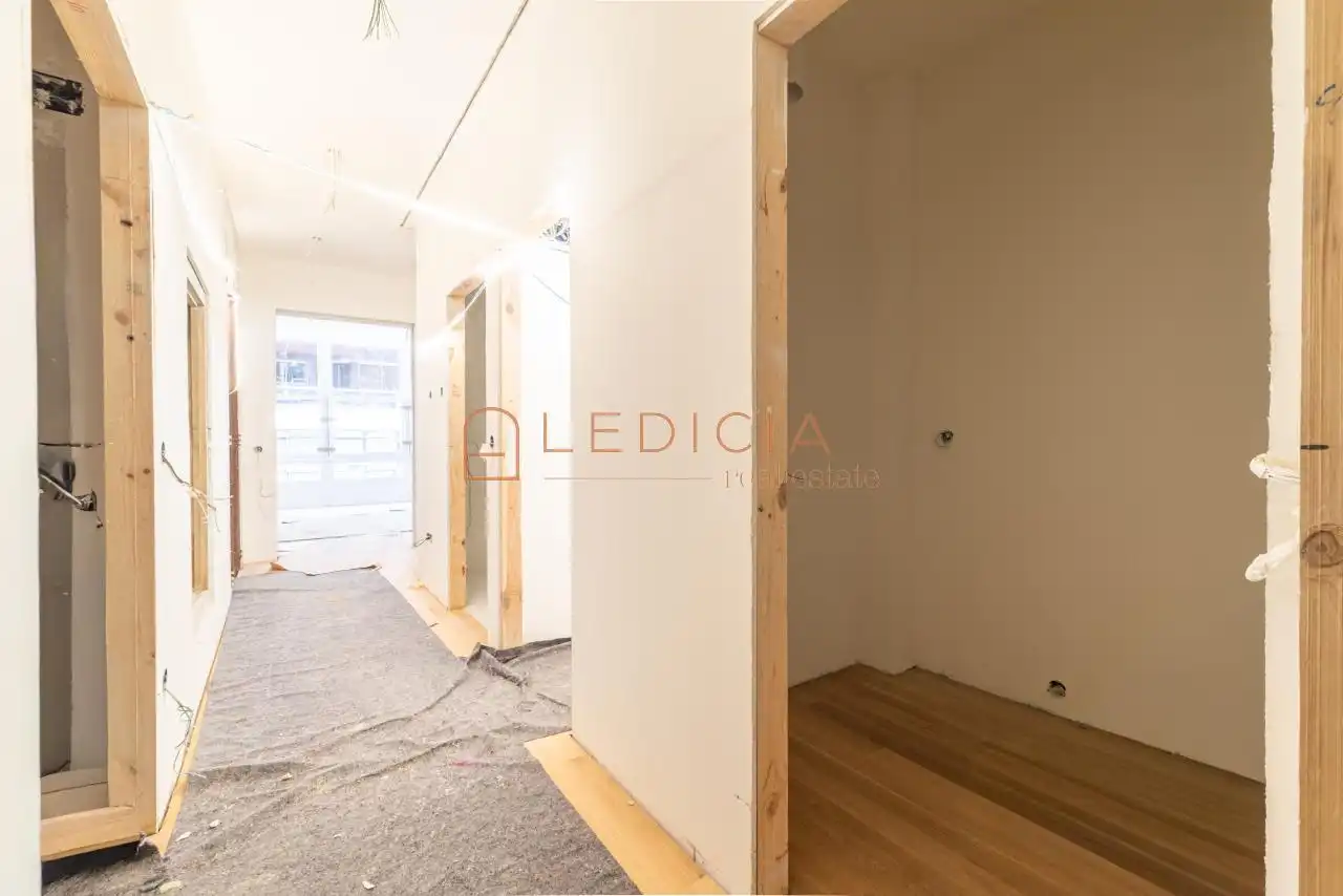 Flat for sale in Vigo   with Heating, Terrace and Furnished