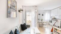 Exterior view of Flat for sale in  Barcelona Capital  with Furnished and Balcony