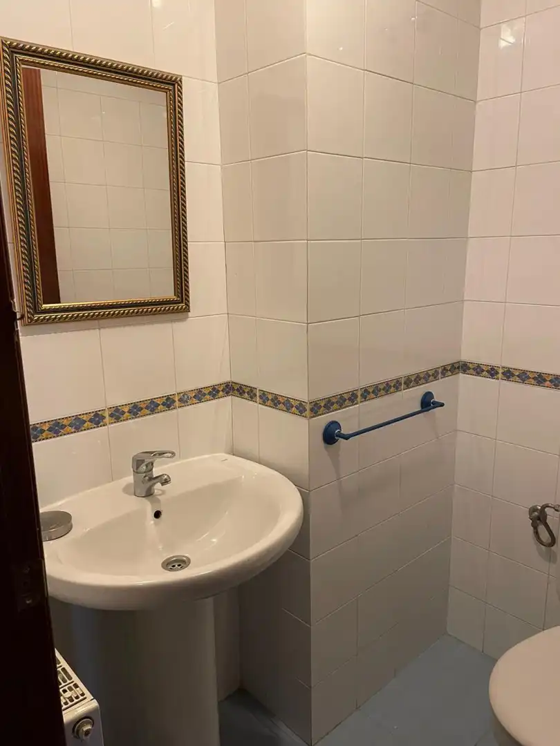 Baño de Piso de alquiler en Badajoz con Aire acondicionado, Calefacción y Amueblado