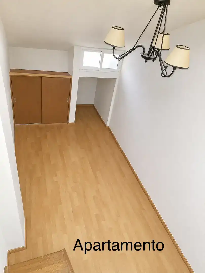Dormitori de Pis en venda en Las Rozas de Madrid amb Aire condicionat i Balcó