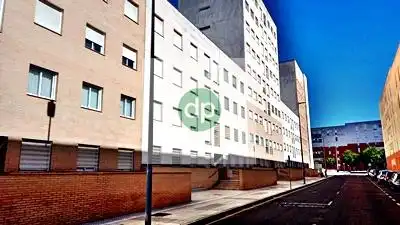 Vista exterior de Pis en venda en Badajoz amb Parquet
