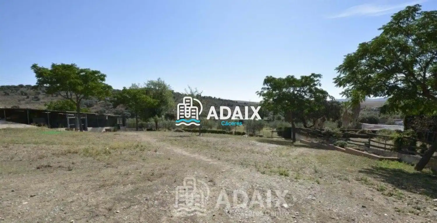 Casa o xalet en venda en Cáceres amb Aire condicionat, Terrassa i Traster