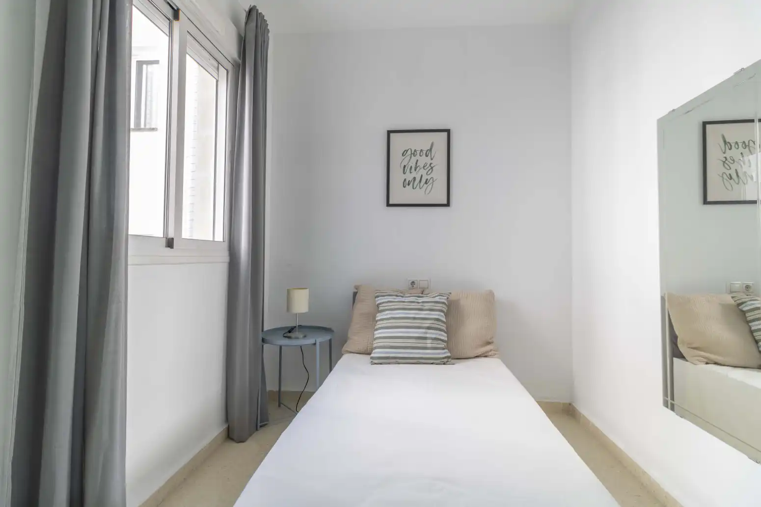 Schlafzimmer von Wohnung zum Verkauf in Sevilla mit Klimaanlage und Abstellraum