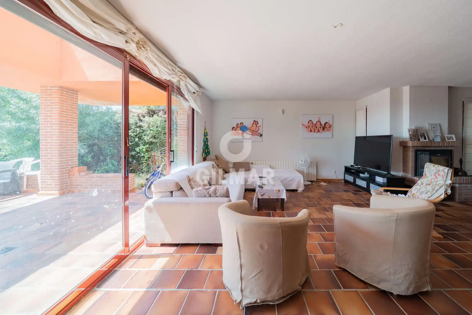 Sala de estar de Casa o chalet en venta en San Lorenzo de El Escorial con Calefacción, Jardín privado y Piscina