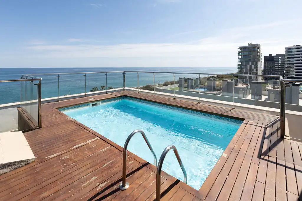 Piscina de Apartamento en venta en Mataró con Aire acondicionado, Calefacción y Parquet