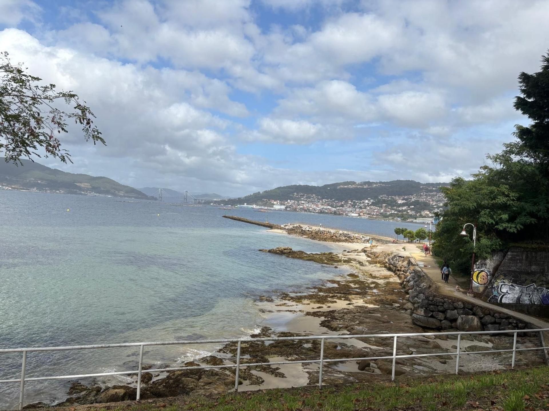 Exterior view of Single-family semi-detached for sale in Vigo   with Heating and Terrace