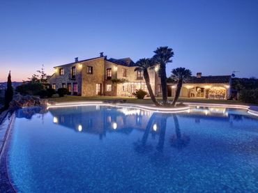 Landhaus mit Pool zum Verkauf in Casco Urbano
