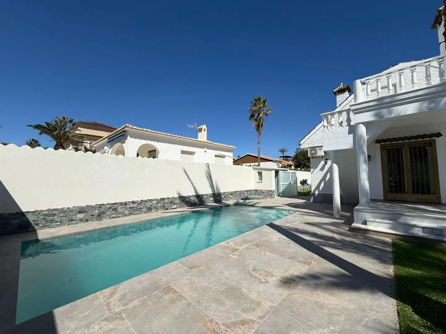 Piscina de Casa o chalet de alquiler en Orihuela con Aire acondicionado, Calefacción y Jardín privado
