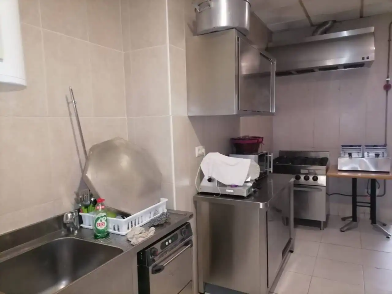 Cuina de Local en venda en Fuentes de Oñoro amb Aire condicionat
