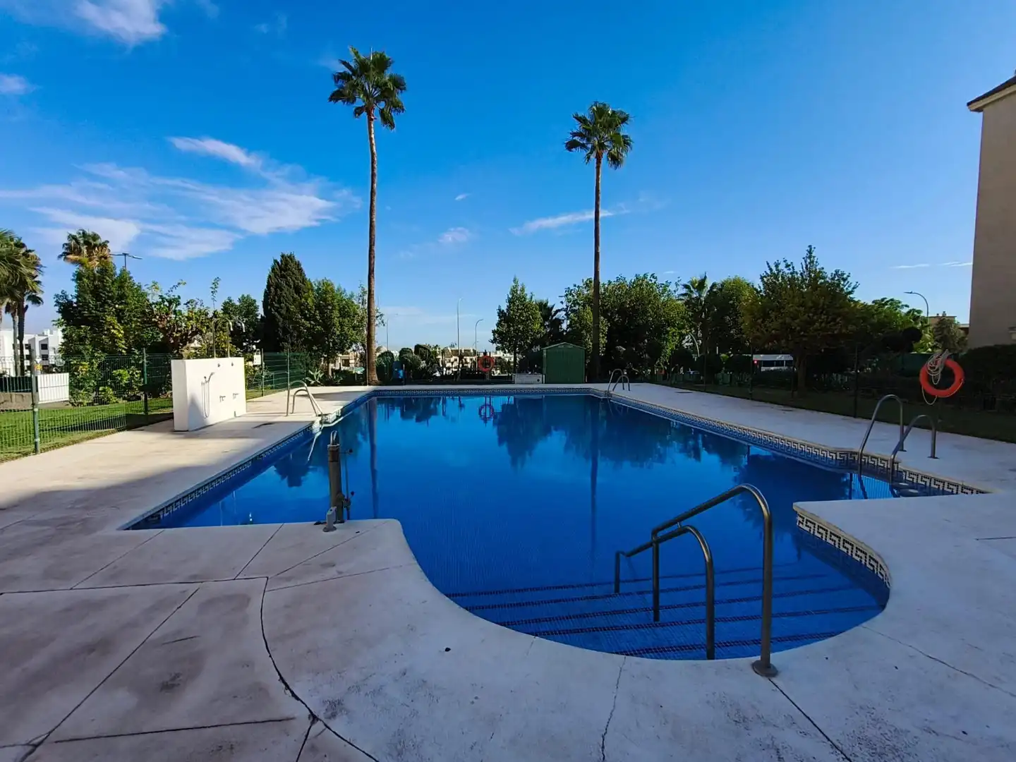Piscina de Piso en venta en El Pinillo 