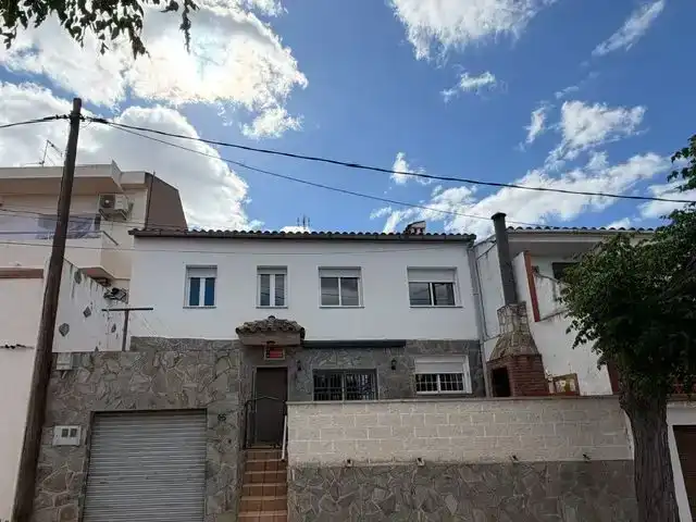 Exterior view of Houses for sale in Flix  with Air Conditioner